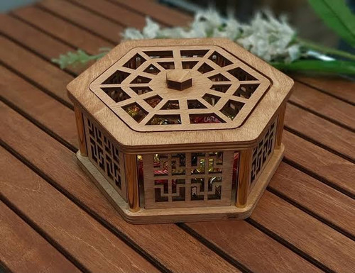 شکلات خوری مدل چوبی نرده طلایی