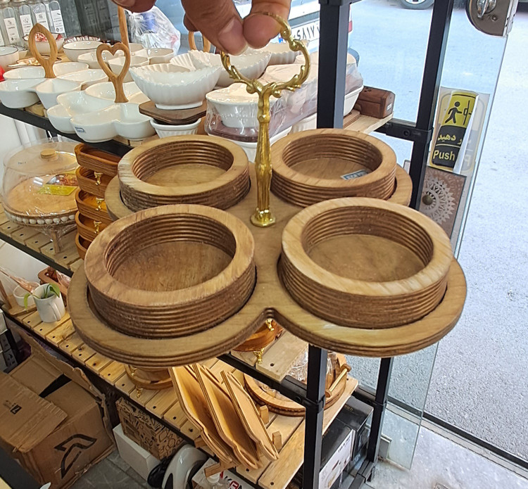 اردو خوری ۴ خانه گرد چوبی