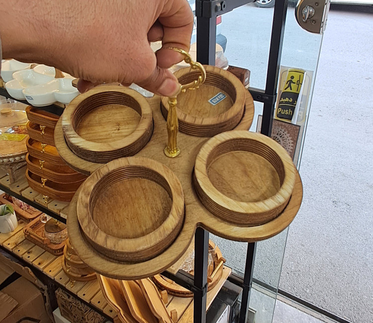 اردو خوری ۴ خانه گرد چوبی