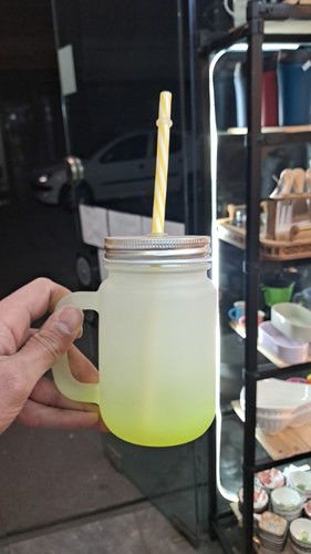 لیوان مدل اسموتی نی دار