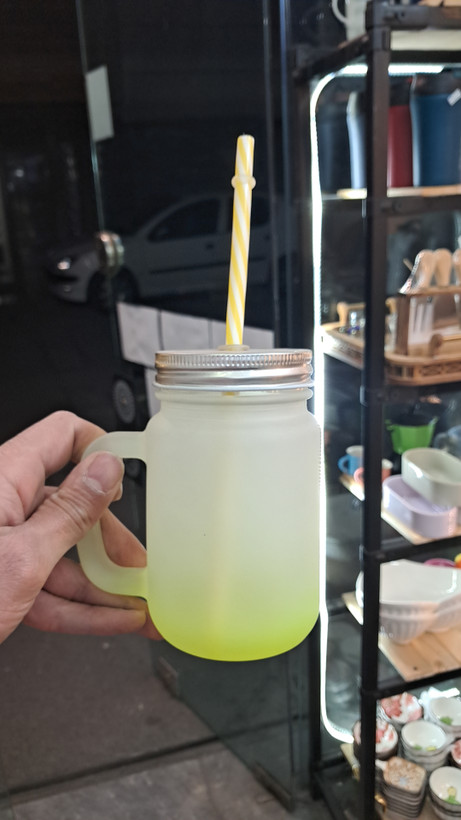 لیوان مدل اسموتی نی دار