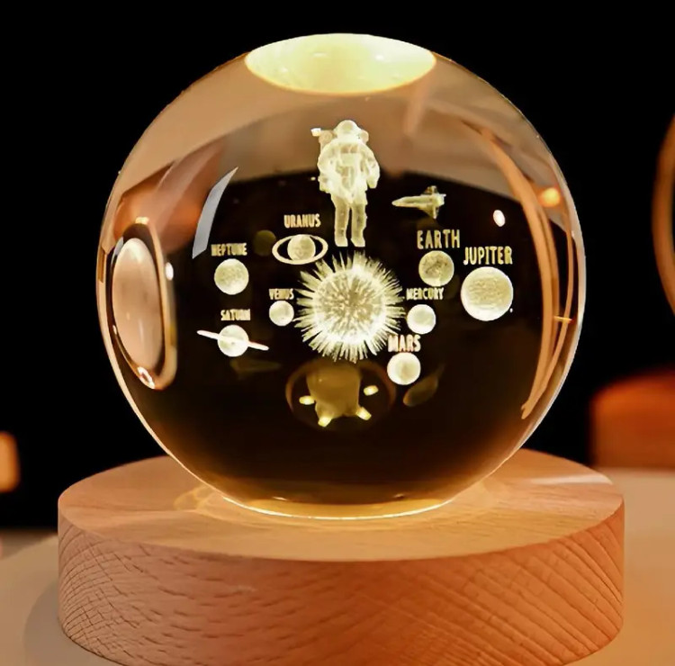 گوی شب خواب مدل فضانورد معلق