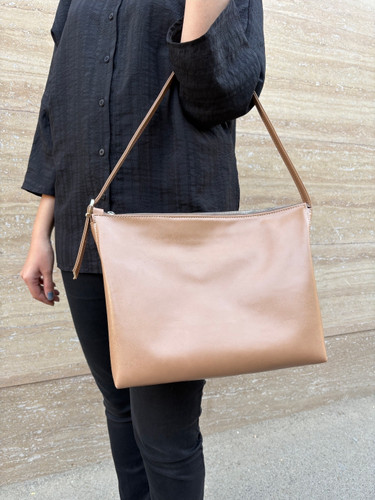 کیف چرم صنعتی طرح نسترن